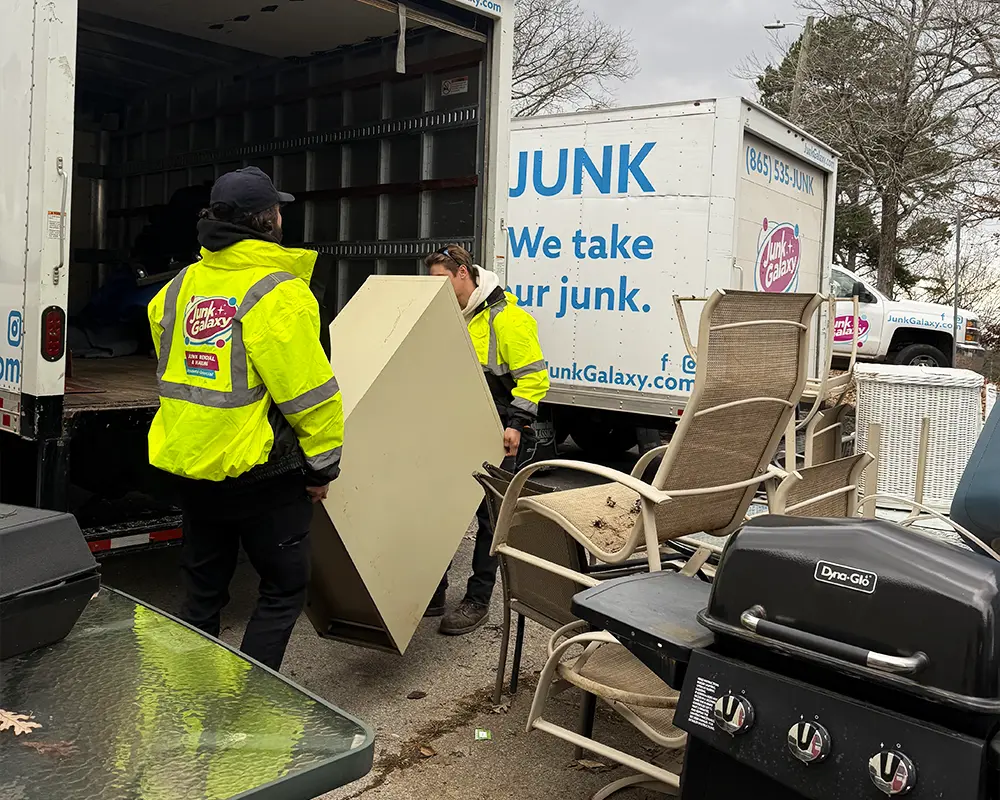 Furniture Removal Knoxville TN | We Do The Heavy Lifting